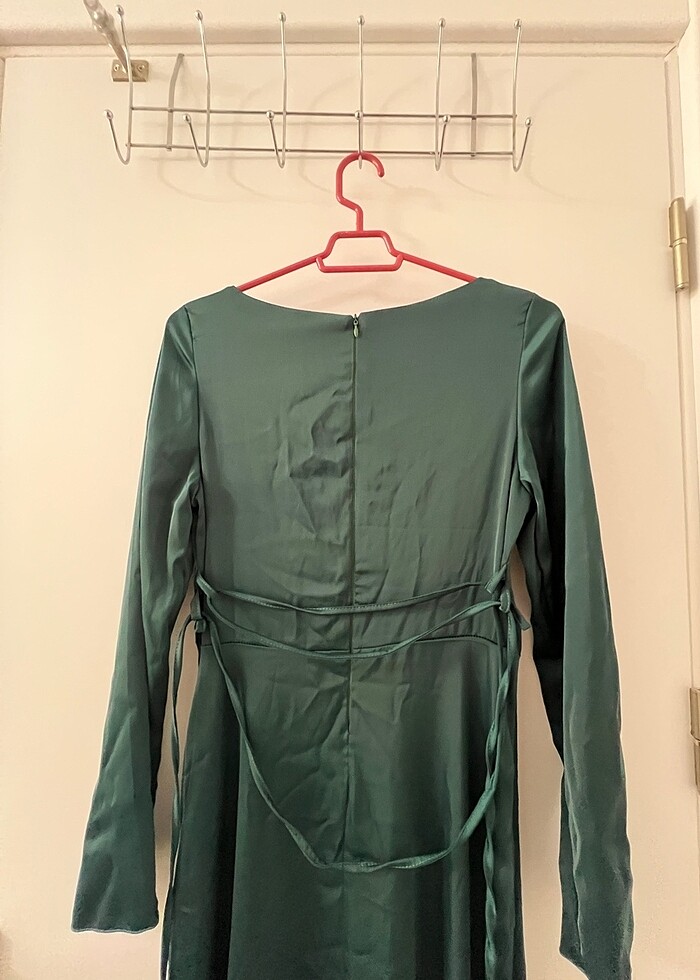 Uzun yeşil elbise - Görsel 5