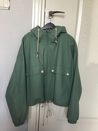 Pull and bear yağmurluk