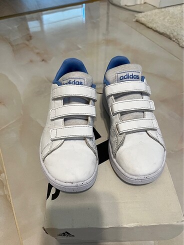 30 Beden beyaz Renk Adidas çocuk ayakkabı