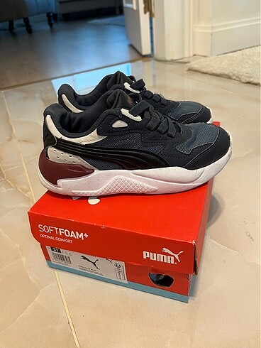 31 Beden lacivert Renk Puma çocuk ayakkabı