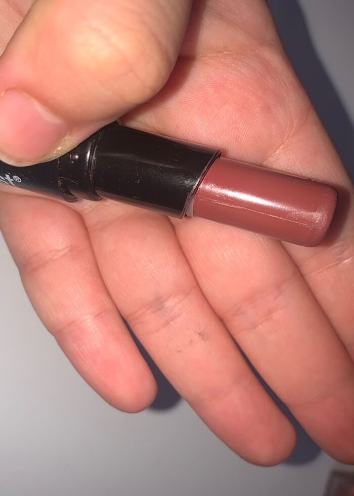 Wet n Wild ruj - Görsel 4