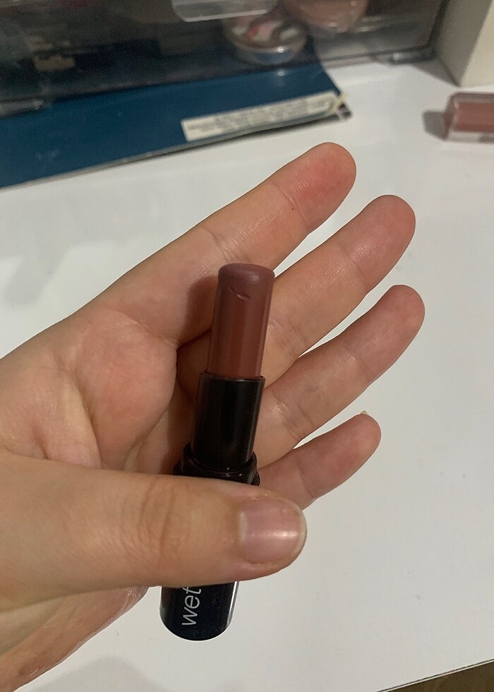 Wet n Wild ruj - Görsel 3