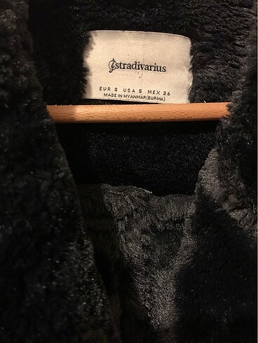 Stradivarius içi suni kürklü crop biker ceket - Görsel 7