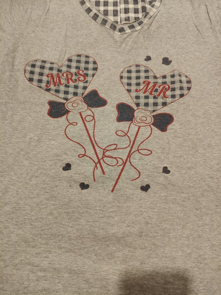 Gri V Yaka Düğmeli Hamile Tişörtü - Görsel 2