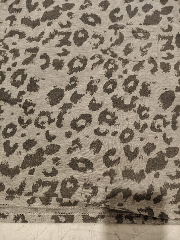 Kız Çocuk Gri Leopar Desenli Kısa Kollu Tişört - Görsel 2