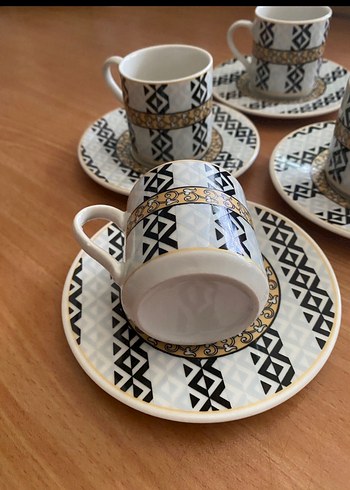 Beyaz Siyah Desenli Porselen Kahve Fincanı Seti