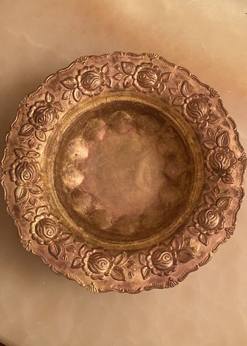 American Vintage Altın Renkli Bohem Çiçek Desenli Tabak