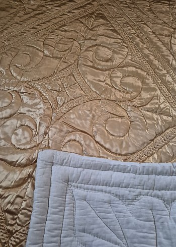 İşlemeli Parlak SATEN PAMUK YORGAN - Görsel 2