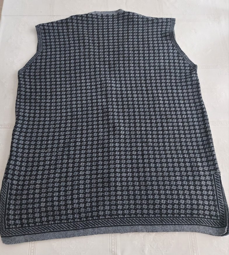 Gri V Yaka Örgü Kadın Yelek - Görsel 2