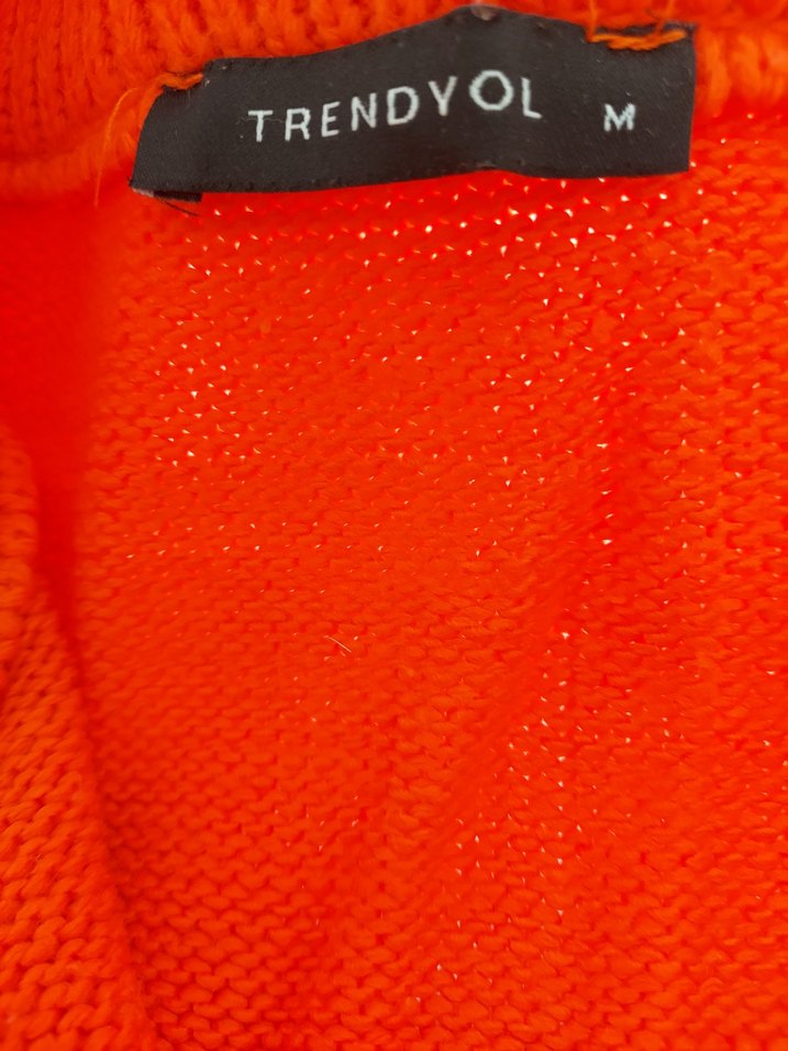 Nakışlı Kırmızı Yarım Fermuarlı Triko Kazak - Görsel 4