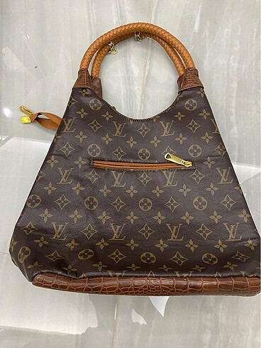 Louis Vuitton LOUİS VUİTTON ÇANTA