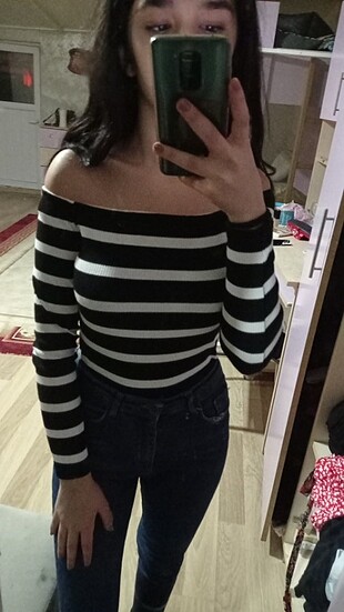 Omzu açık bluz