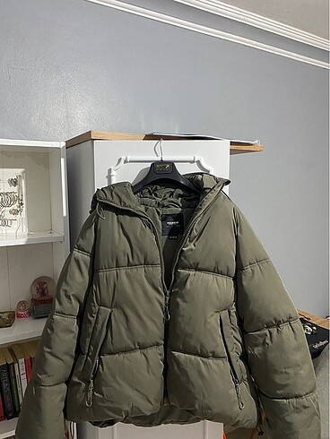 Pull and bear mont