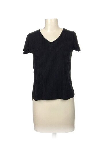 Diğer T-shirt %70 İndirimli.