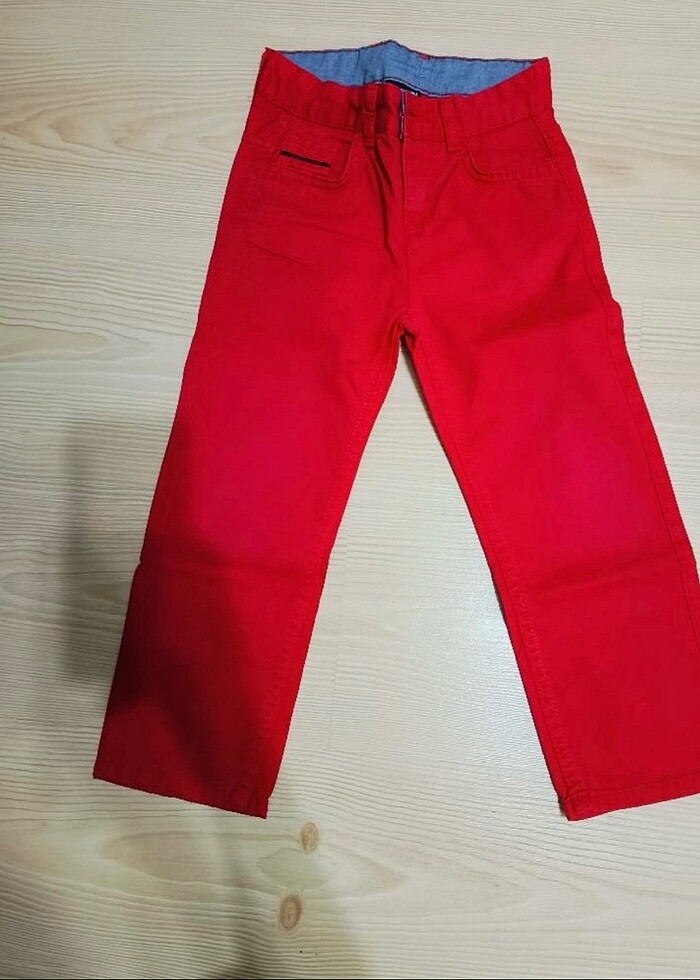 Kırmızı çocuk pantolonu - Görsel 2