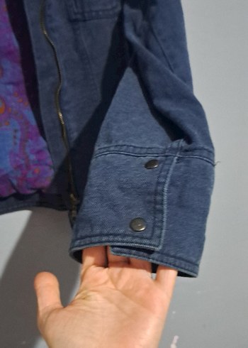 Tek düğmesi kopuk - Görsel 3