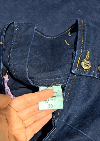 30 Beden Düğmeli Lacivert Kadın Slim Fit Midi Jean