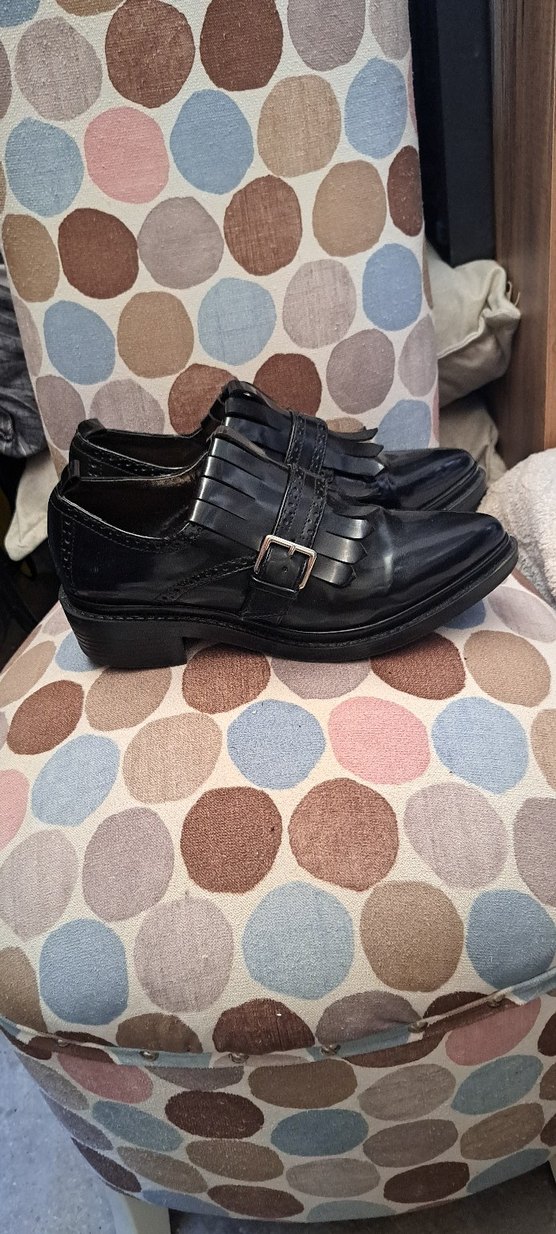 Siyah Deri Tokalı Kadın Klasik Ayakkabı - Görsel 4