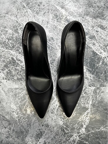 Stiletto model