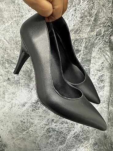 37 Beden Stiletto model