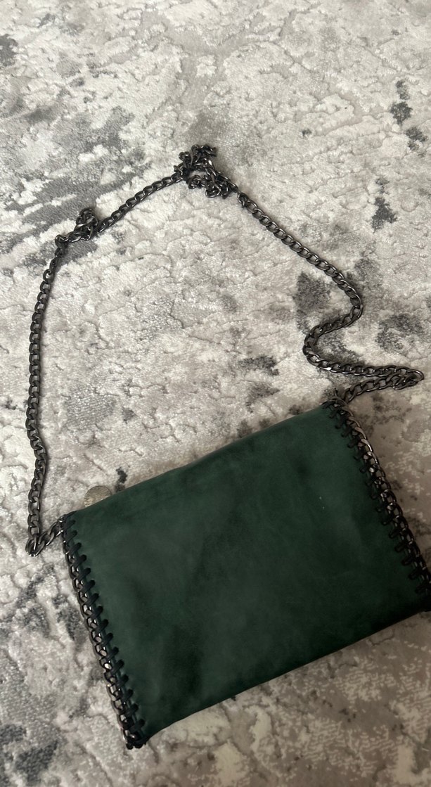 Zincir Detaylı Yeşil Süet Kadın Çanta - Görsel 2
