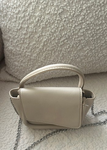 Zincir Detaylı Bej Deri Kadın Çanta - Görsel 2