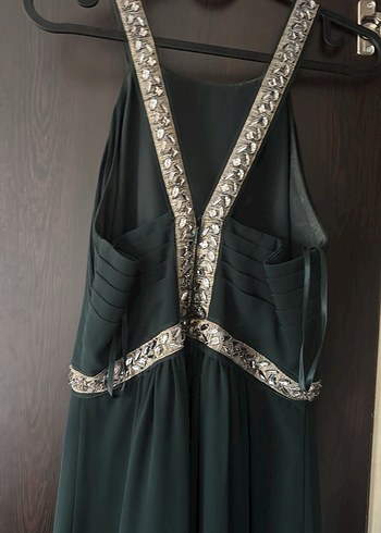 Yeşil İşlemeli V Yakalı Uzun Abiye Elbise - Görsel 2