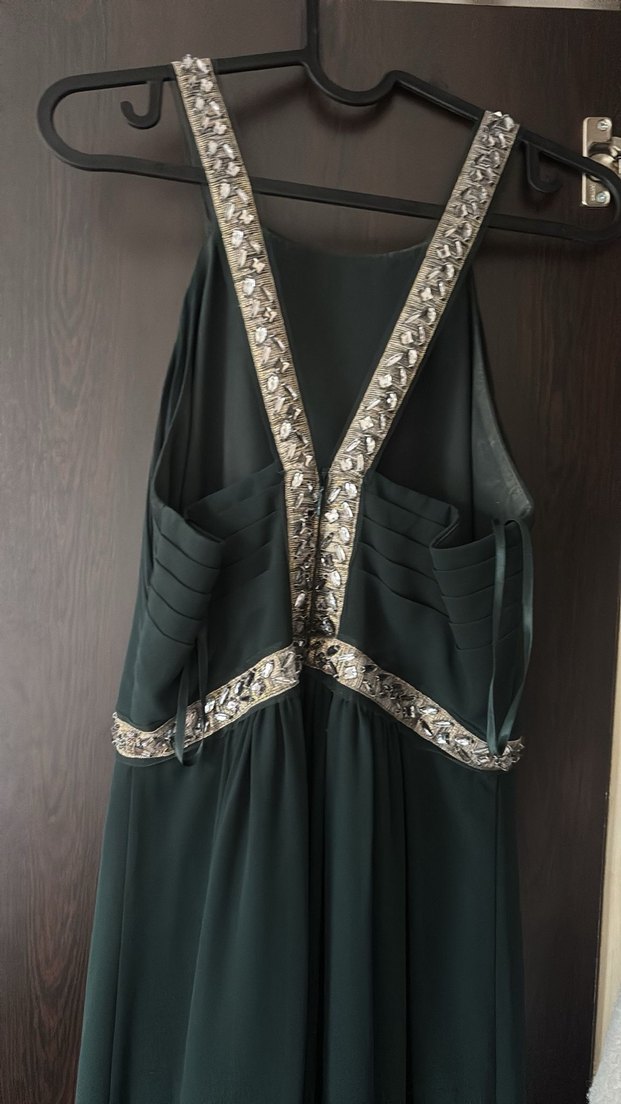 Yeşil İşlemeli V Yakalı Uzun Abiye Elbise - Görsel 2