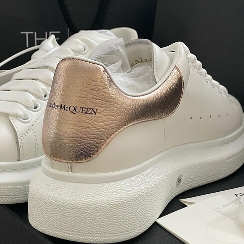 Alexander mcqueen