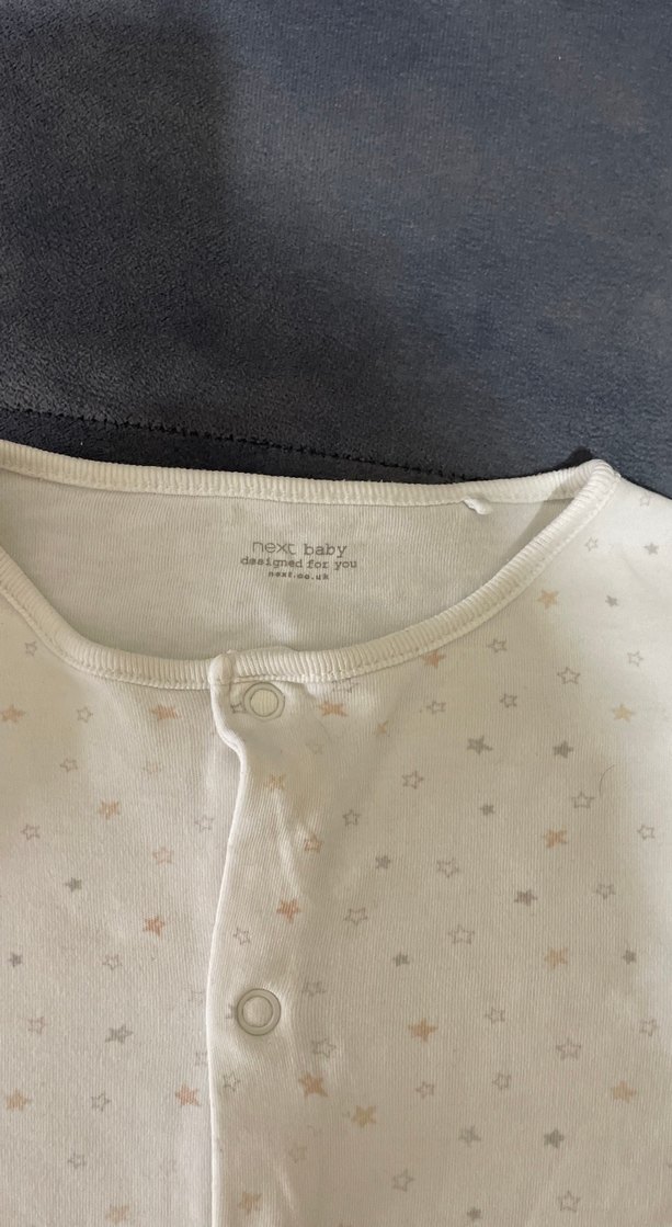 Beyaz Pamuklu Bebek Tulum, Düğmeli, Uzun Kollu - Görsel 2