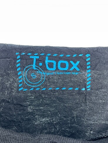 s Beden siyah Renk T-box T-shirt %70 İndirimli.