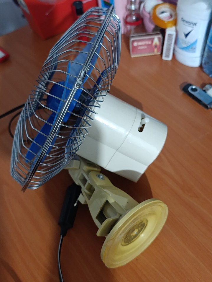 araç içi 12v çakmaklıklı fan - Görsel 2