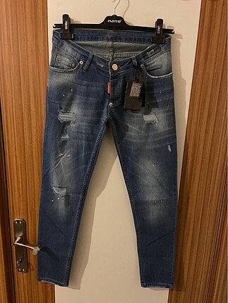 Dsquared2