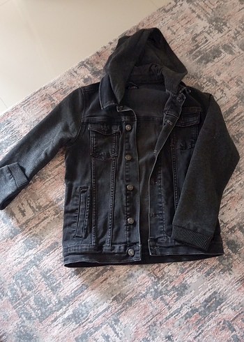 Erkek Çocuk Gri Kapüşonlu Denim Ceket