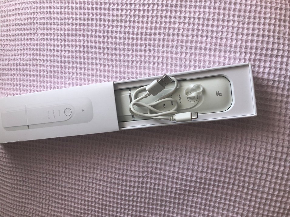 Beyaz Ultrasonik Yüz Temizleyici Cihazı - Görsel 4