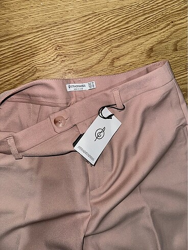 STRADIVARIUS PANTOLON