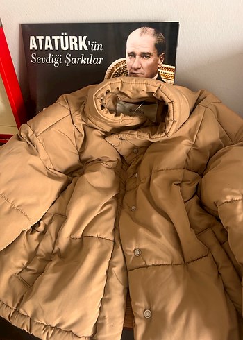 Bershka Bej Düğmeli Kadın Kışlık Midi Mont - Görsel 3