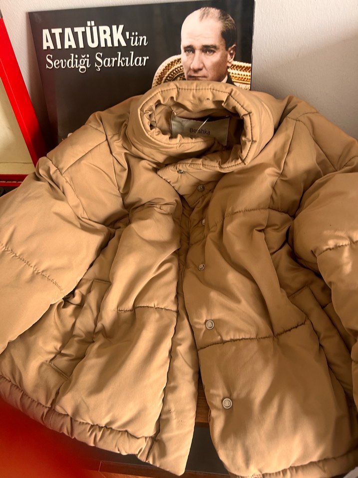 Bershka Bej Düğmeli Kadın Kışlık Midi Mont - Görsel 2