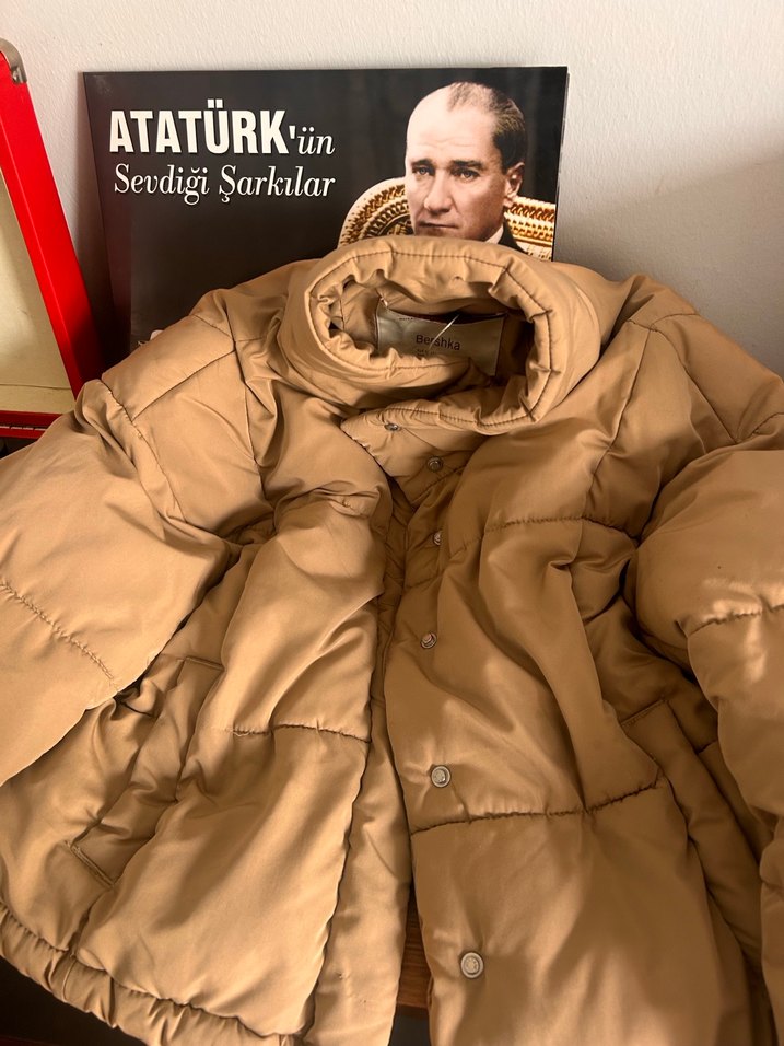 Bershka Bej Düğmeli Kadın Kışlık Midi Mont - Görsel 3