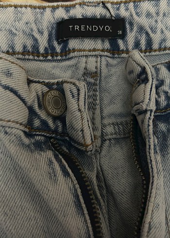 Kadın Gri Tüylü Bol Paça Denim Pantolon - Görsel 3