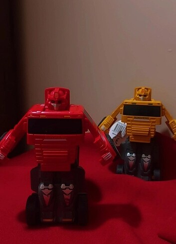 Oyuncak robot ARABA 