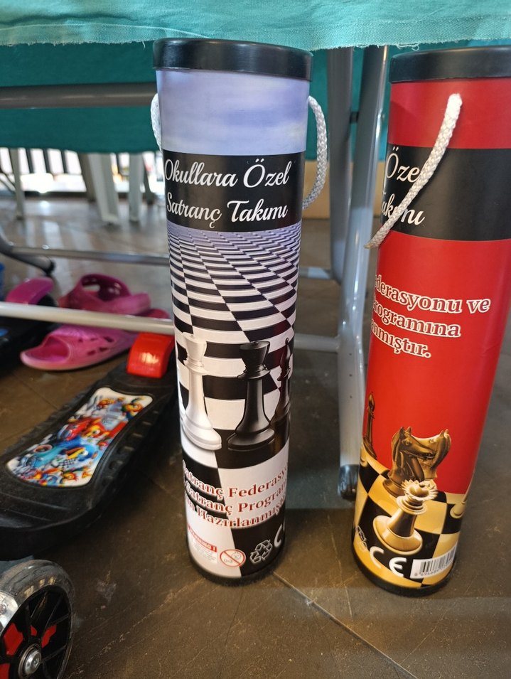 Satranç Takımı Silindirik Kutuda - Görsel 2