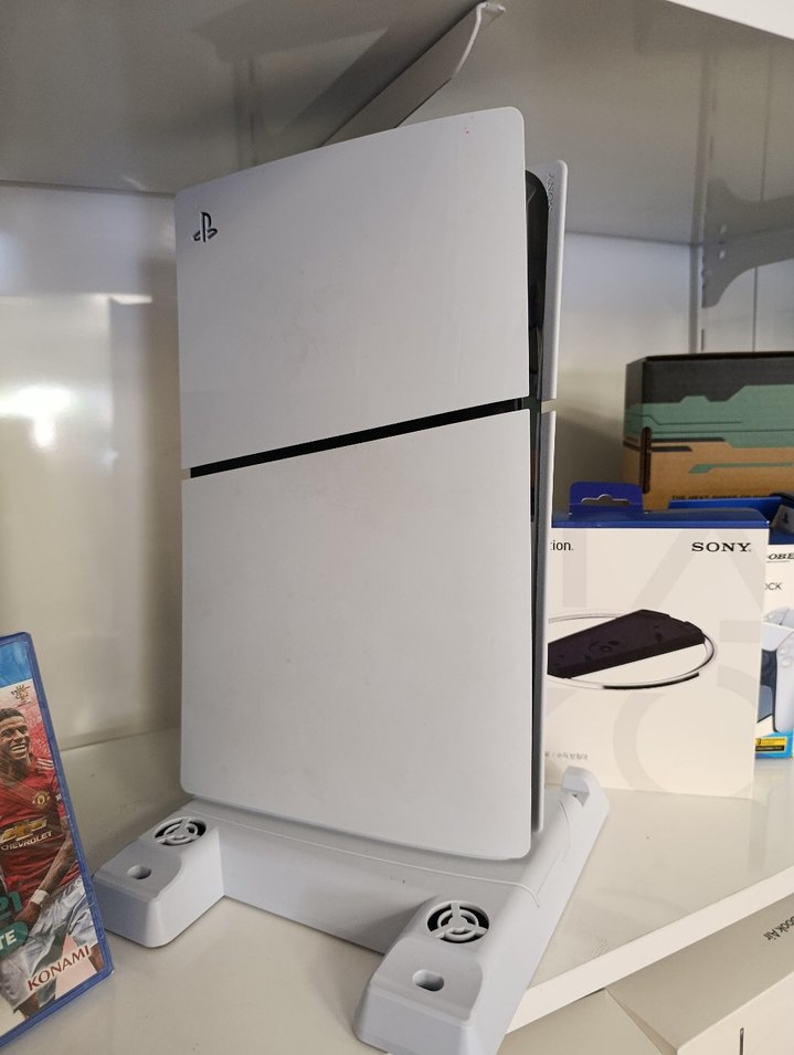 Sony PlayStation 5 Dijital Sürüm Oyun Konsolu - Görsel 3