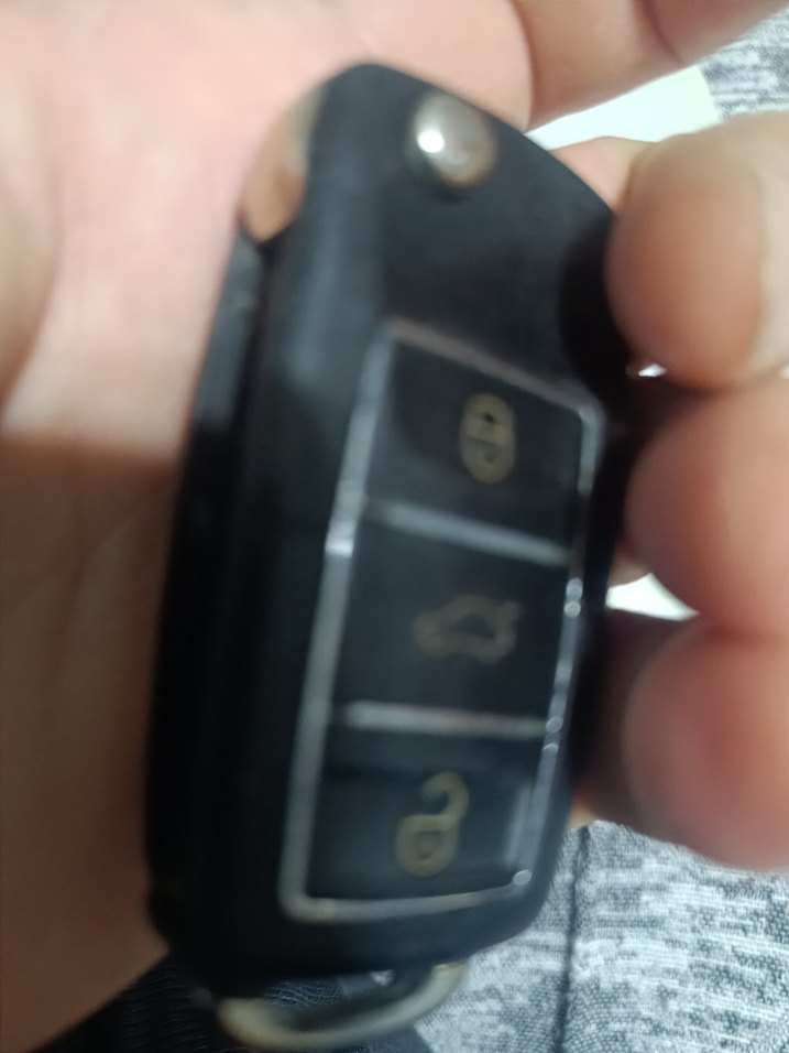 Çipli Oto Anahtar 3 Tuşlu sustalı - Görsel 4