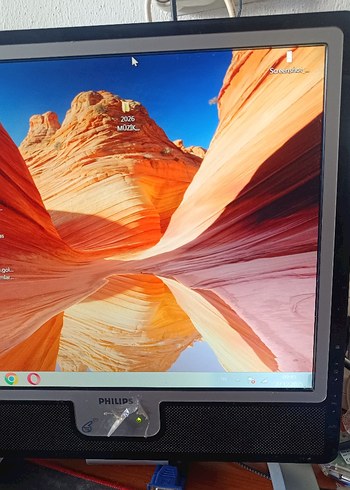 PHİLİPS Monitör VGA Dvi Aux USB kulaklik - Görsel 11