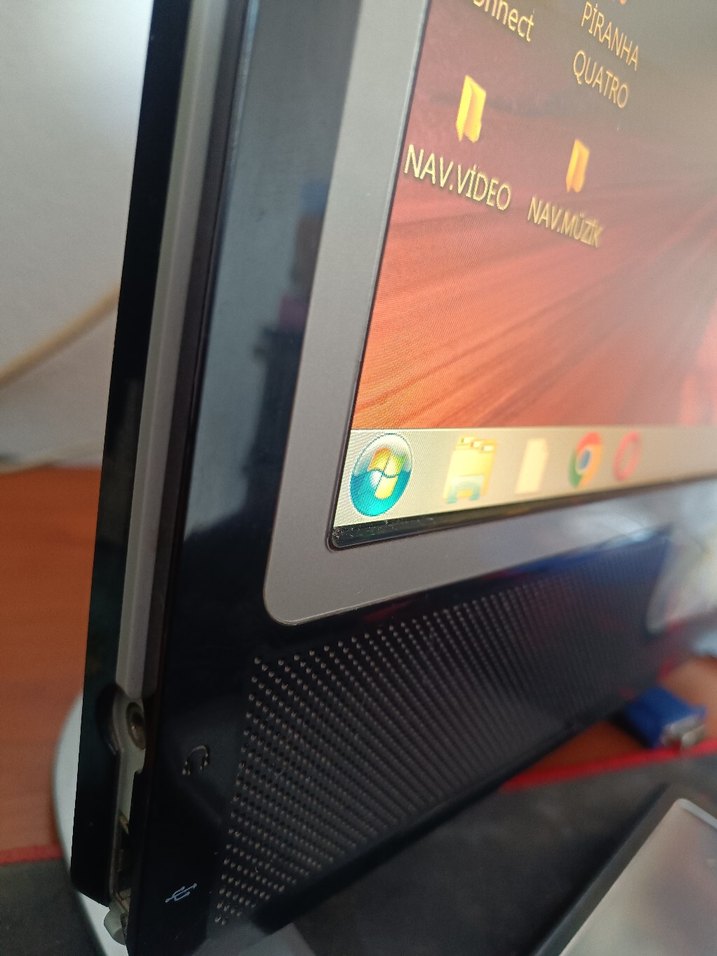 PHİLİPS Monitör VGA Dvi Aux USB kulaklik - Görsel 4