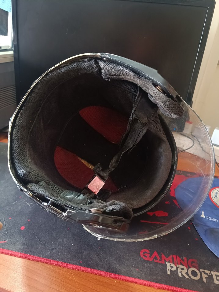 Kask L Beden camı yeni kırık yok - Görsel 2