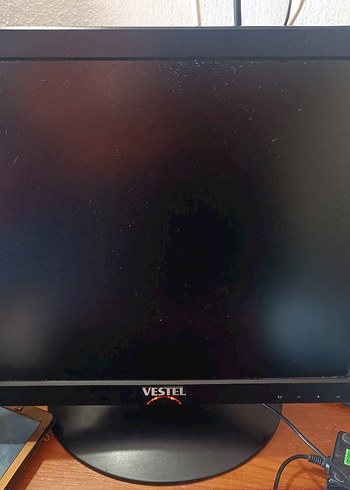 Vestel 17" LCD Monitör Adaptöruyle bir - Görsel 5