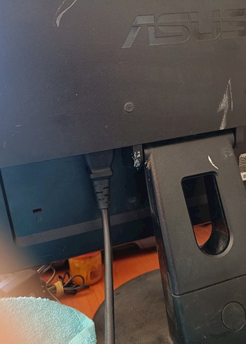  Beden Monitor Asus 17