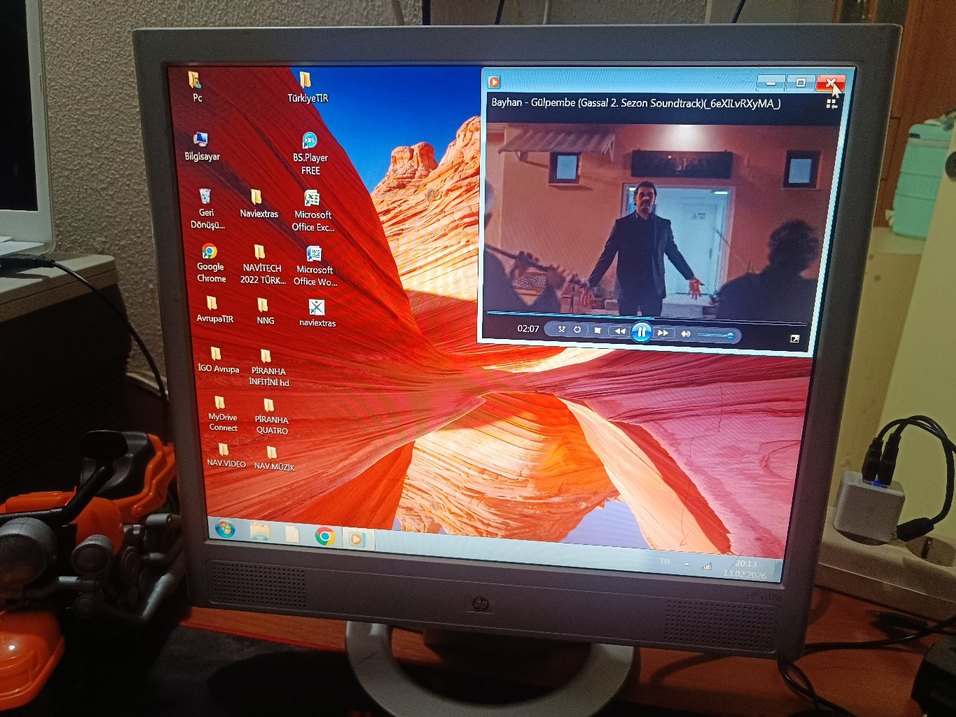 Hp 17" VGA li LCD Monitör iyi durumda - Görsel 3